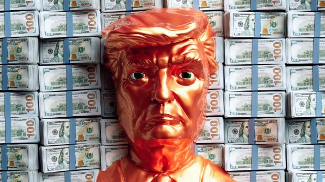 Jak „ugodą” z fiskusem Trump pokazał Amerykanom środkowy palec
