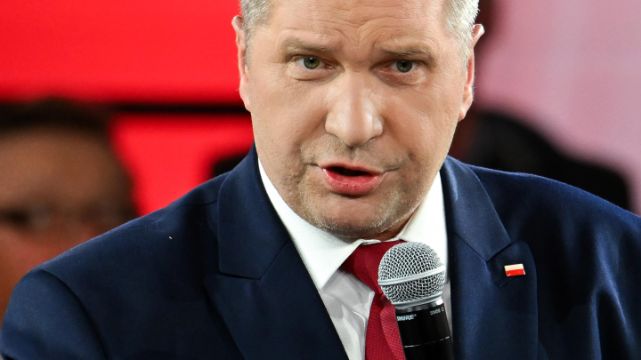 Przemysław Czarnek, miliardy i polityczna narracja o „upadku państwa”