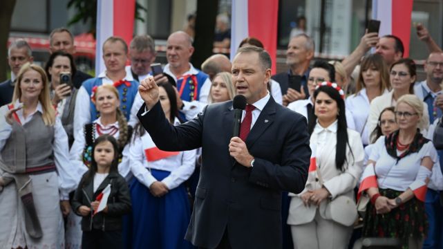 Czy Karol Nawrocki zablokował tańsze paliwa?