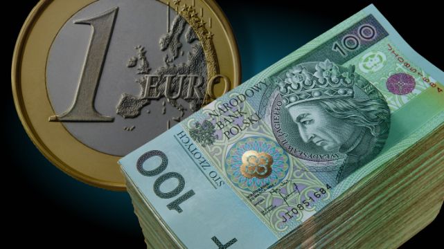 Suwerenna Polska straszy euro. Pomija, że Polska nie spełnia warunków jego przyjęcia