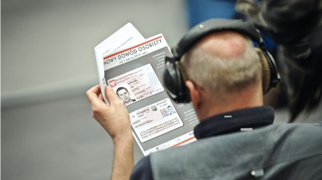 Rząd: zastrzeż PESEL. Prawnik: stracisz wolność. My: sprawdzamy