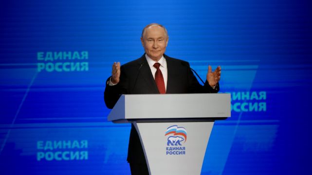 Moneta z dwoma orłami. Abstrakcyjny wynik partii Putina